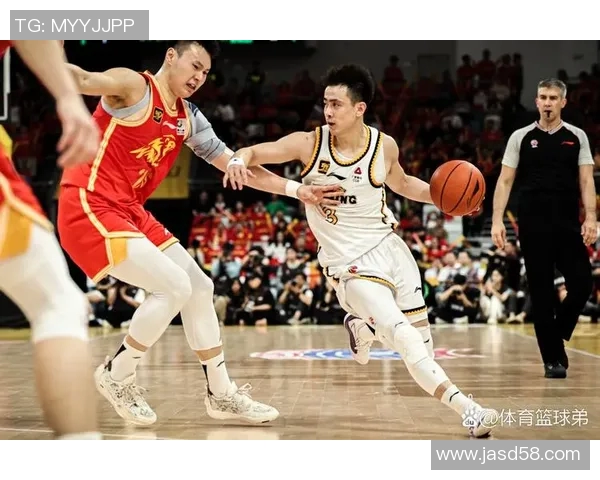 中国足球与篮球明星的辉煌成就与影响力探讨
